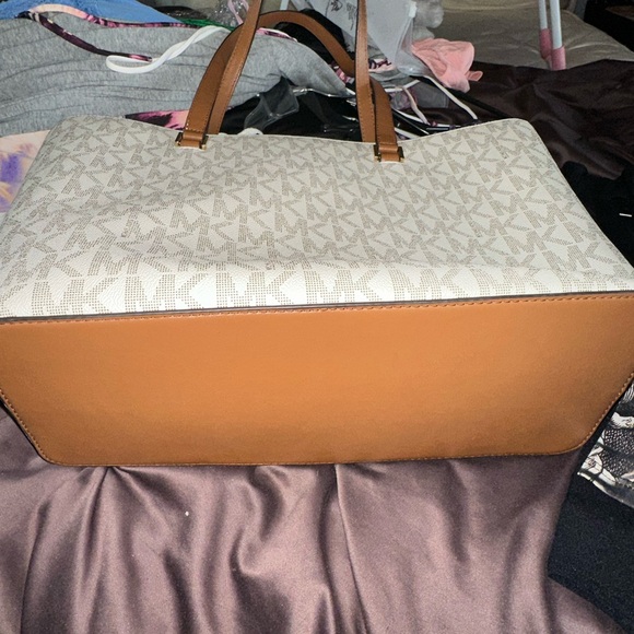 Michael Kors tote bag - Picture 7 of 15